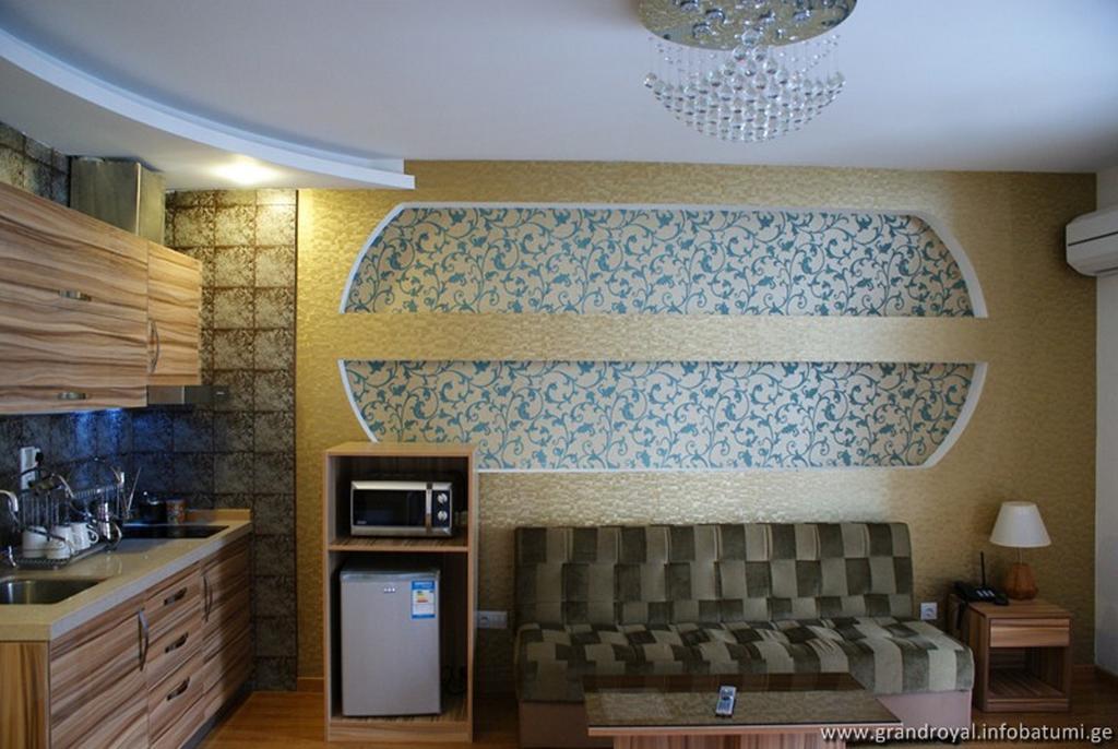 Aparthotel Grand Royal Batumi Zimmer foto